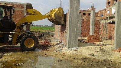 بحجة التراخيص.. إسرائيل تهدم 15 مبنى فلسطينيا