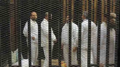 تأجيل محاكمة مرسي و 130 آخرين في قضية 