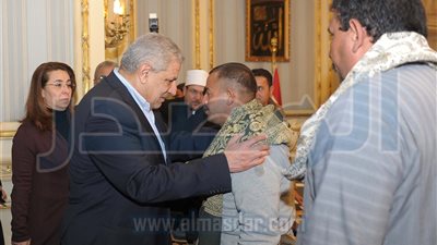 الحكومة تقرر صرف 1200 جنيه إعانة شهرية وتأمين صحى مجانى لأسر المختطفين فى ليبيا
