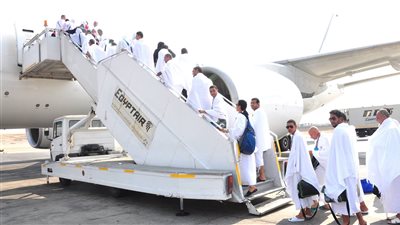 مصر للطيران تختتم جسرها الجوي اليوم من جدة 