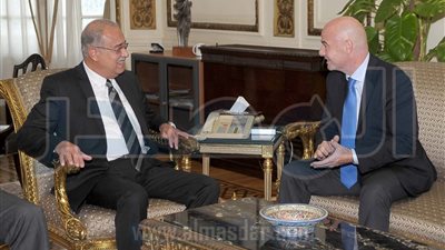 رئيس الوزراء يستقبل رئيس الإتحاد الدولى لكرة القدم