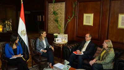 سحر نصر تناقش مع بعثة البنك الدولي تطورات برنامج الإسكان الاجتماعي