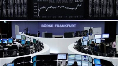 الأسهم الأوروبية تتراجع في مستهل تعاملات الأسبوع