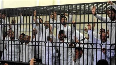 السجن 10 سنوات لـ 43 إخوانيا وبراءة 3 في أحداث تعطيل الاستفتاء بسوهاج