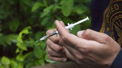 بالفيديو ..إزدياد تعاطي المخدرات في اوروبا