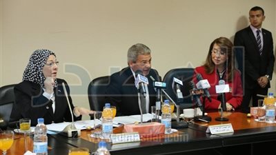 3 وزراء يلتقون رجال الأعمال والمستثمرين