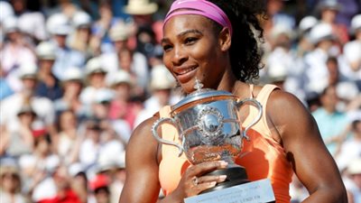 الأمريكية سيرينا ويليامز تتوج ببطولة رولان جاروس للمرة الثالثة في تاريخها