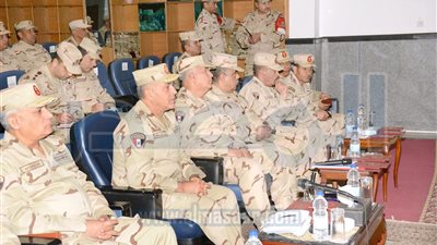 رئيس الأركان يشهد تدريب الوحدات المدرعة بالمنطقة الشمالية العسكرية