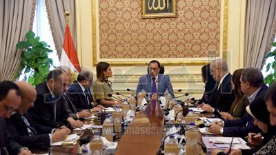 رئيس الوزراء يبحث خطوات استغلال أراضي الساحل الشمالي الغربي