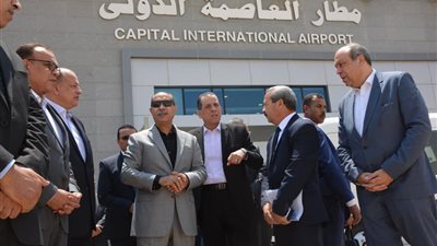 وزير الطيران المدني يتفقد مطار العاصمة الدولي 
