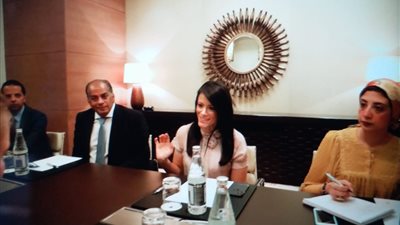 وزيرة السياحة تناقش الترويج السياحي لمصر في السوق الأذربيجاني