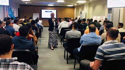 «التخطيط» تشارك في تدريب 300 طيار للتوعية برؤية 2030