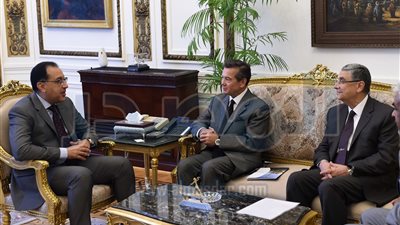 رئيس الوزراء يبحث زيادة استثمارات «إيدرا باور» للكهرباء ‎بمصر