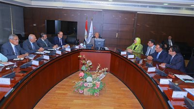 الوزير يبحث مع «مرسيدس» إنشاء خطوط نقل سريع بالأتوبيسات BRT 