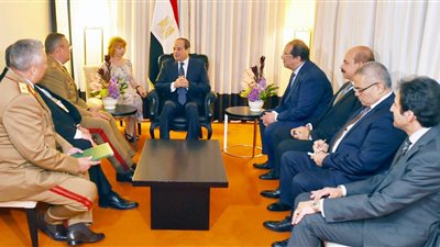 السيسي يستقبل رئيس أركان القوات المسلحة الرومانية 