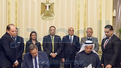 توقيع اتفاقية بمليار دولار مع 