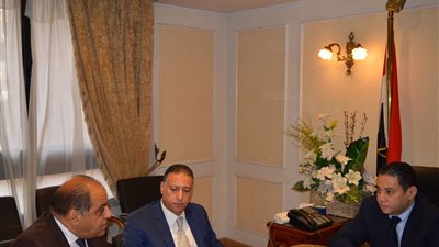 وزير قطاع الأعمال يوجه بالتحقيق في خسائر 