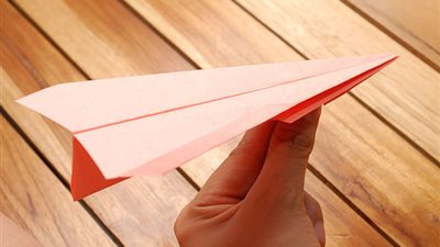 شركة تطرح طائرات ورقية بأحدث التكنولوجيا في معرض 