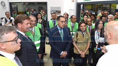 رئيس الوزراء يتفقد مصنع بوش للأجهزة الكهربائية بمدينة شتوتجارت الألمانية