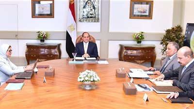 السيسي يبحث استعدادات بدء تفعيل منظومة التأمين الصحي الشامل في بورسعيد