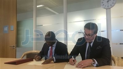 وزير التعليم العالي يوقع اتفاقية مع نظيره البريطاني لإنشاء عدد من الجامعات بمصر