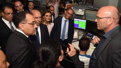 «مدبولى» يزور مركز التحكم والتشغيل الآلى للسكك الحديدية فى برلين