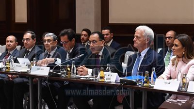 رئيس الوزراء يدعو الشركات الألمانية لزيادة استثماراتها فى مصر