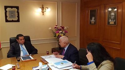 وزير قطاع الأعمال يكلف شركات الأدوية بزيادة صادرتها وقدرتها التنافسية