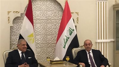 محلب وعدد من الوزراء في العراق لتعزيز التعاون بين البلدين