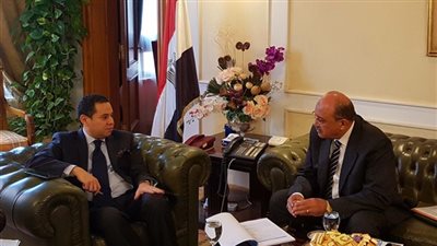 وزير قطاع الأعمال يوجه 