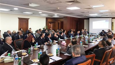 البورصة تبحث تفعيل دور البنوك في شراء الأوراق المالية بالهامش