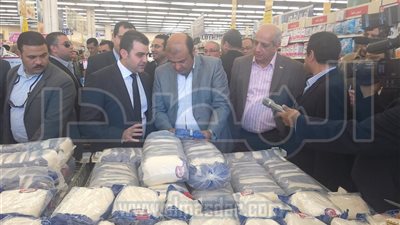 خالد حنفي: ضخ ألفين طن زيت طعام يوميا بالمجمعات الاستهلاكية 