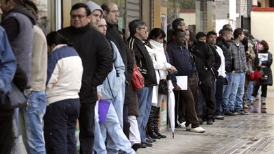 البطالة في منطقة اليورو تسجل أدنى مستوى لها في 2015