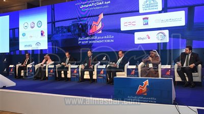 وزير الإسكان: 350 مليار جنيه حجم استثمارات المشروعات العقارية حاليًا