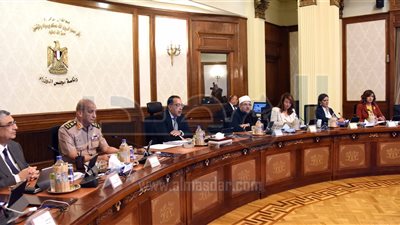 مجلس الوزراء يوافق على مشروع «تقرير الحد الأدنى للأجور»