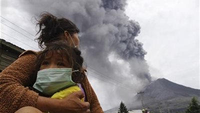 انفجارات وتبادل لإطلاق النار بين الشرطة ومسلحين في 