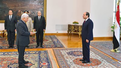 رئيسا محكمة النقض والنيابة الإدارية يؤديان اليمين أمام السيسي