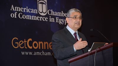 «شاكر»: تشغيل مشروع بنبان للطاقة الشمسية خلال النصف الثانى من 2019