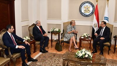 «الملا» يبحث توسعات شركة «وينترشال ديا» بمشروعات البترول فى مصر 