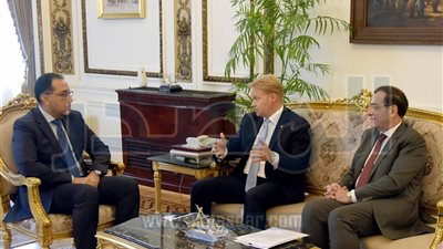 رئيس الوزراء يبحث زيادة حجم استثمارات «بكتل» العالمية فى مصر