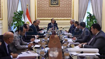 رئيس الوزراء يناقش المُخطط الاستراتيجي لتطوير الساحل الشمالي الغربي