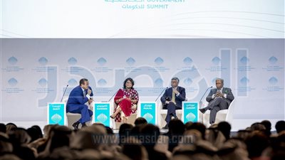 القمة العالمية للحكومات تناقش إمكانية قيادة الهند للاقتصاد العالمي