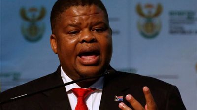 ديفيد ماهلوبو: إفريقيا مليئة بالفرص الاستثمارية في مجال النفط والغاز