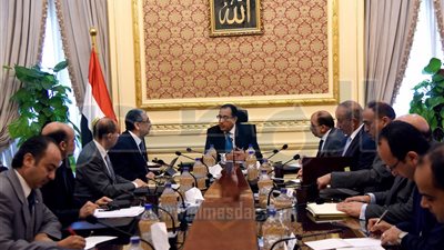 رئيس الوزراء يكلف بسرعة تنفيذ مشروع تطوير المثلث الذهبي بالبحر الأحمر