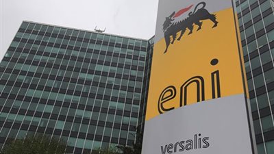 «إيني»: بدء إنتاج 5 آلاف برميل بترول يوميًا من بئرين بالصحراء الغربية 