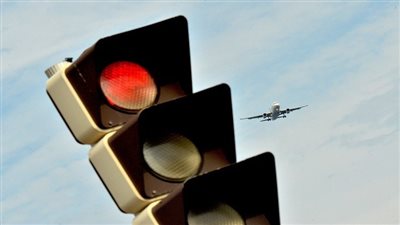 سوء الأحوال الجوية يتسبب في تحويل مسار 7 رحلات طيران