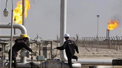 مسؤول كويتي يتوقع خفض دعم البنزين خلال الربع الأول من 2016