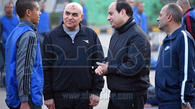 الرئيس السيسي يشيد بقدرات وكفاءة طلبة الكلية الحربية