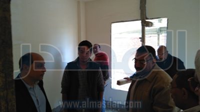 مسئولو الإسكان يتفقدون تطوير منطقة الصحابي غير الآمنة بأسوان