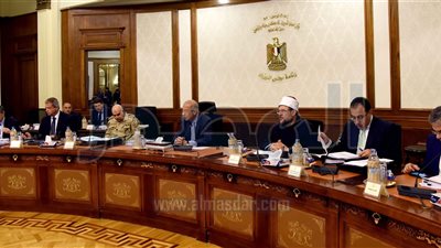 مجلس الوزراء يتابع تطورات العملية الشاملة في سيناء ونظام تأمين العمالة الحرة